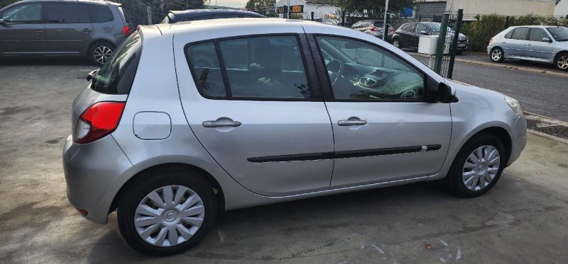 RENAULT CLIO 1.5DCI AUTHENTIQUE  2010