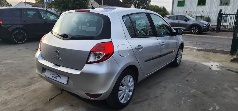 RENAULT CLIO 1.5DCI AUTHENTIQUE  2010
