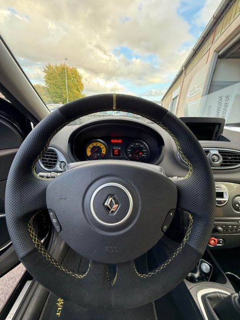 RENAULT CLIO III RS PHASE 2 2.0 201CH - SIEGES CHAUFFANTS - TOMTOM