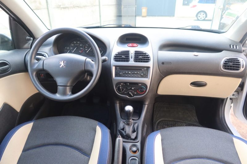 PEUGEOT 206 POP ART 1.1I 60 CH 2005
