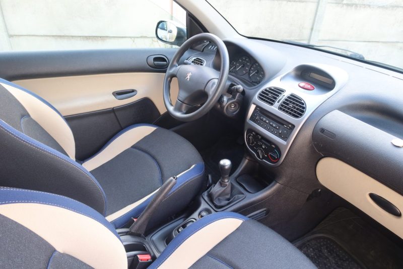 PEUGEOT 206 POP ART 1.1I 60 CH 2005