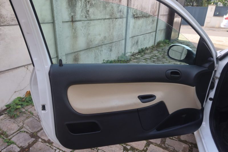 PEUGEOT 206 POP ART 1.1I 60 CH 2005