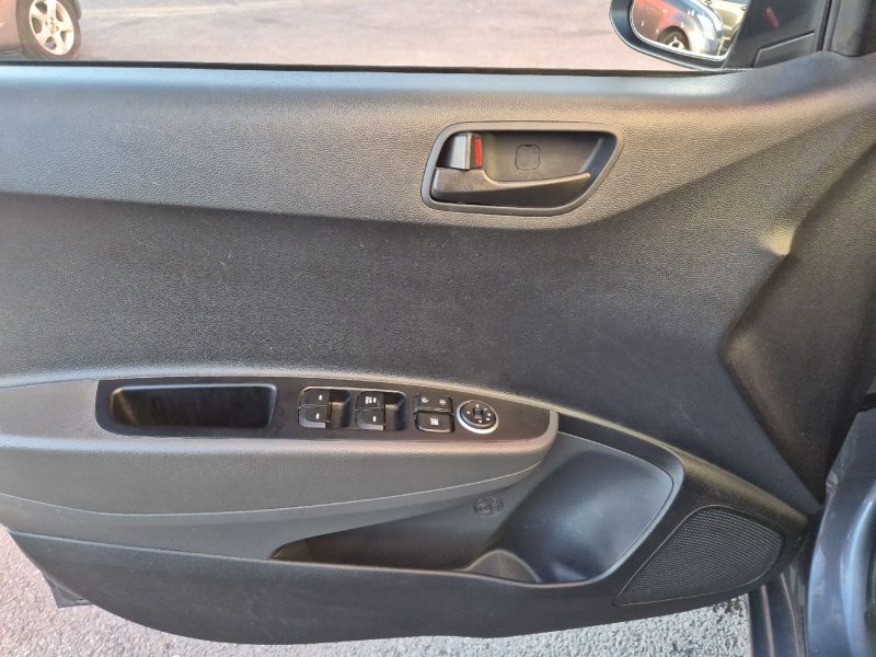 HYUNDAI I 10 1.0 66CH UEFA EURO 2016 2016