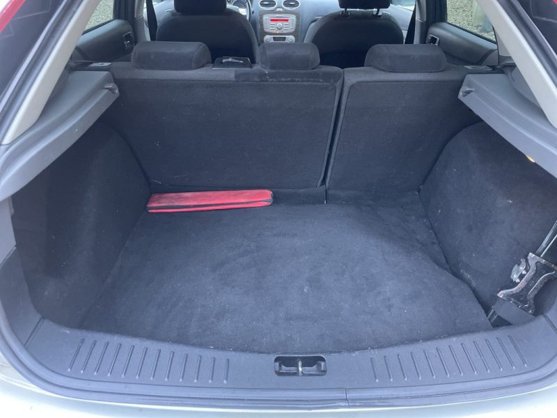 FORD FOCUS SW 1800 TDCI TREND 115 2008 VOLANT MOTEUR + KIT D'EMBRAYAGE + DISQUES PLAQUETTES ARR