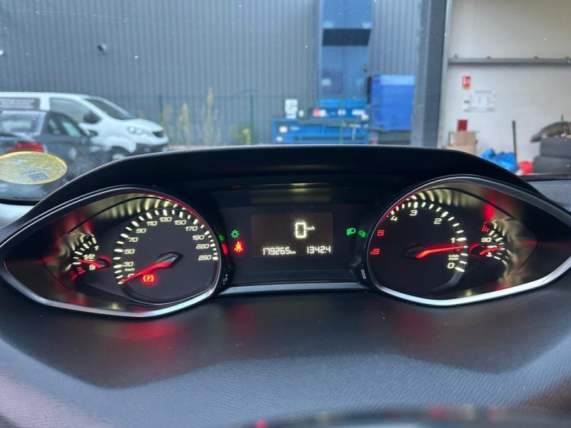 Peugeot 308 SW II 1.6 BLUEHDI 120 ch 