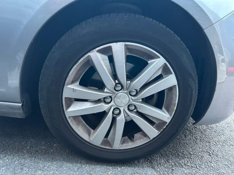 Peugeot 308 SW II 1.6 BLUEHDI 120 ch 