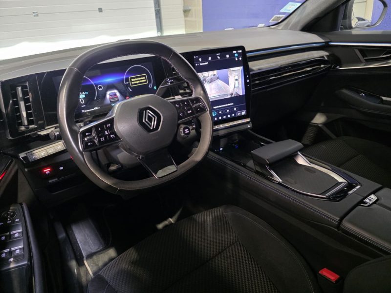 RENAULT AUSTRAL E-tech 1.2 200 / ICONIC ESPRIT ALPINE