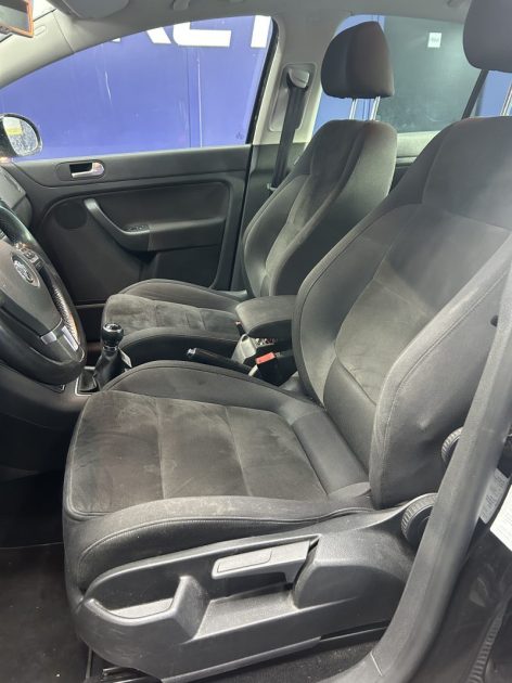 VOLKSWAGEN GOLF + 1.6 TDI 105CH BLUEMOTION TECHNOLOGY FAP CONFORTLINE 2011