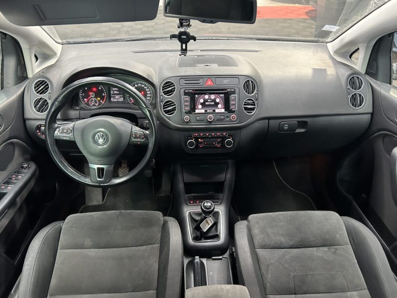 VOLKSWAGEN GOLF + 1.6 TDI 105CH BLUEMOTION TECHNOLOGY FAP CONFORTLINE 2011