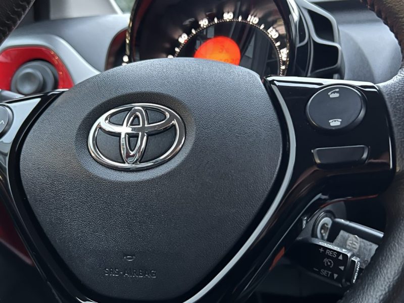 TOYOTA AYGO II PHASE 2 1.0 VVTi 72 Cv 5 PORTES APPLE CARPLAY CAMERA 18 500 Km CritAir1 - Garantie1an