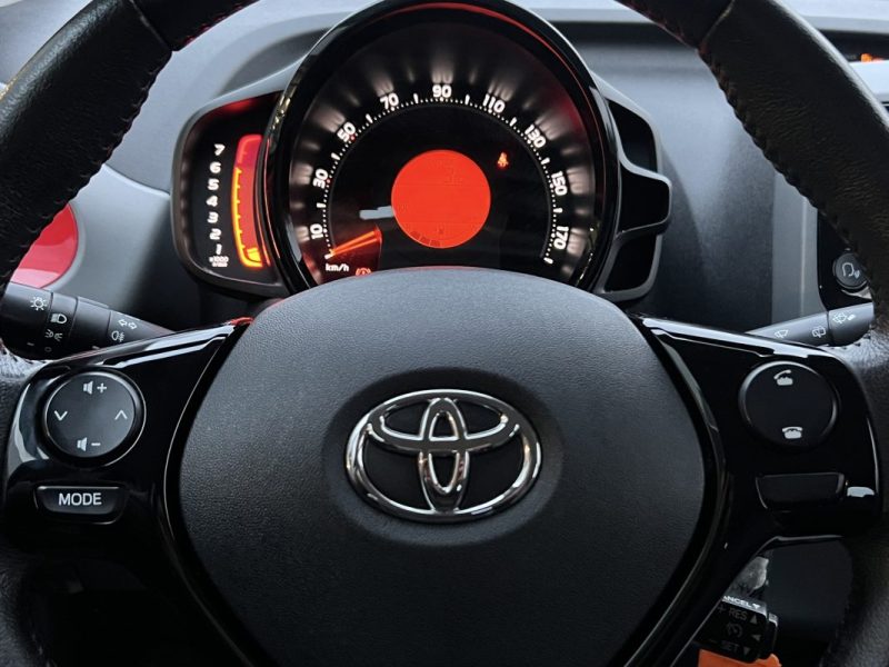 TOYOTA AYGO II PHASE 2 1.0 VVTi 72 Cv 5 PORTES APPLE CARPLAY CAMERA 18 500 Km CritAir1 - Garantie1an