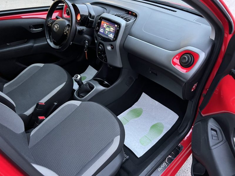 TOYOTA AYGO II PHASE 2 1.0 VVTi 72 Cv 5 PORTES APPLE CARPLAY CAMERA 18 500 Km CritAir1 - Garantie1an