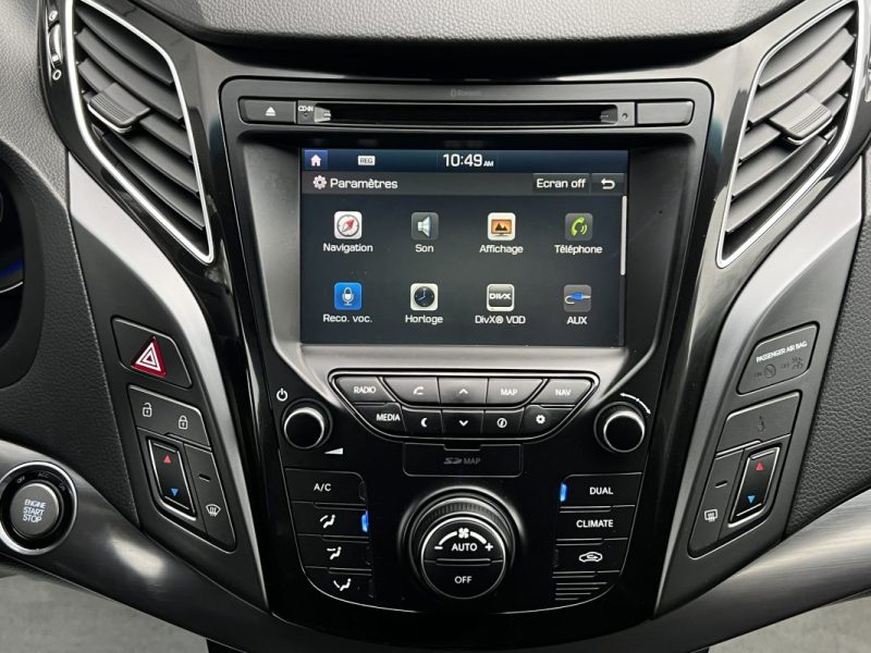 HYUNDAI I40 SW PHASE 2 CREATIVE 1.7 CRDI 141 Cv BOITE AUTO CUIR TOIT OUVRANT GPS Etc - GARANTIE 1 AN