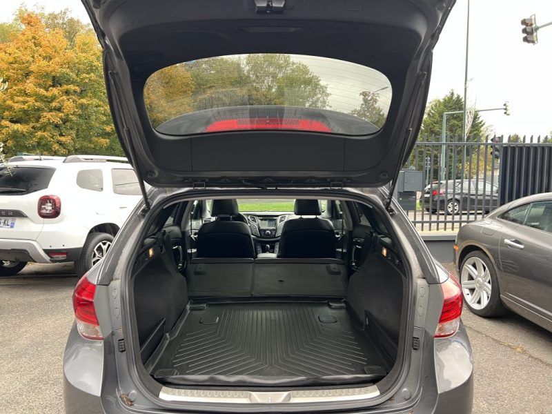 HYUNDAI I40 SW PHASE 2 CREATIVE 1.7 CRDI 141 Cv BOITE AUTO CUIR TOIT OUVRANT GPS Etc - GARANTIE 1 AN