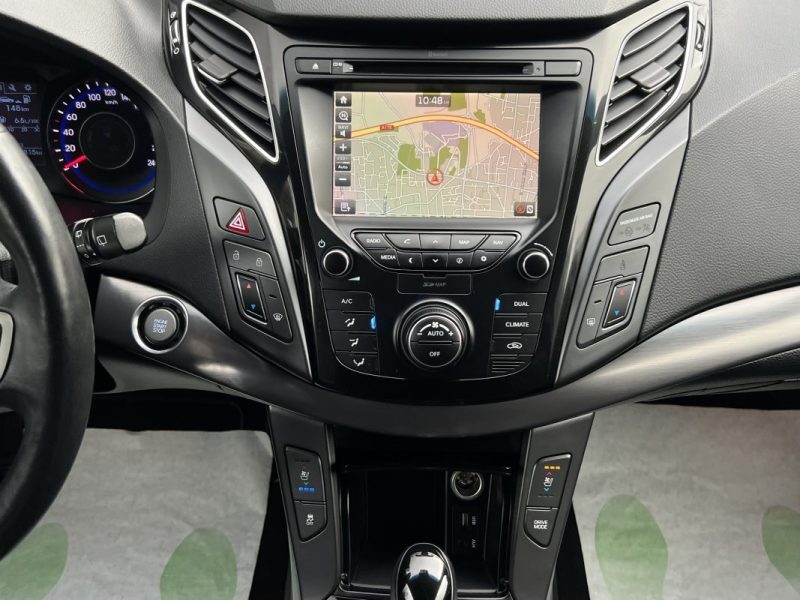 HYUNDAI I40 SW PHASE 2 CREATIVE 1.7 CRDI 141 Cv BOITE AUTO CUIR TOIT OUVRANT GPS Etc - GARANTIE 1 AN