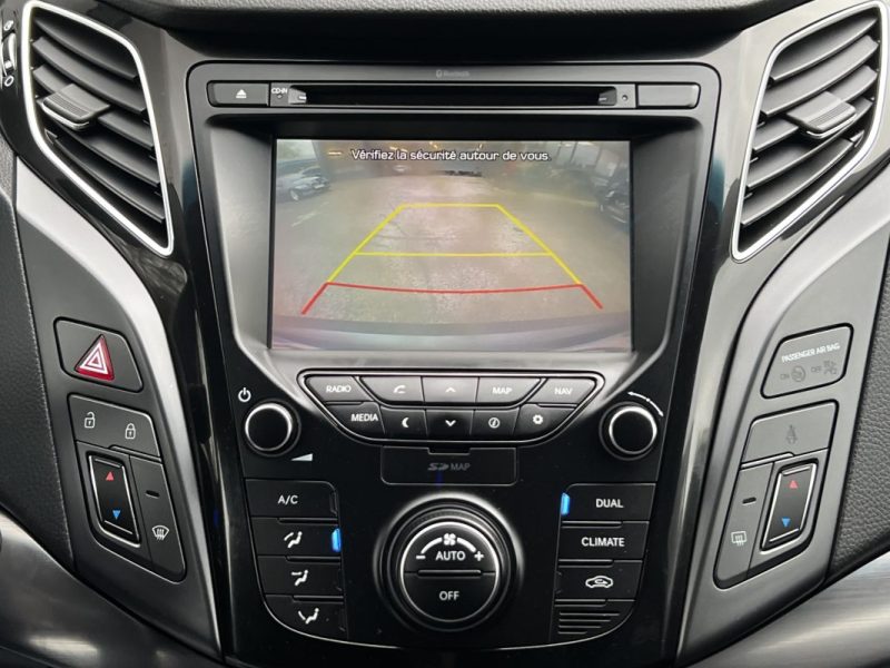 HYUNDAI I40 SW PHASE 2 CREATIVE 1.7 CRDI 141 Cv BOITE AUTO CUIR TOIT OUVRANT GPS Etc - GARANTIE 1 AN