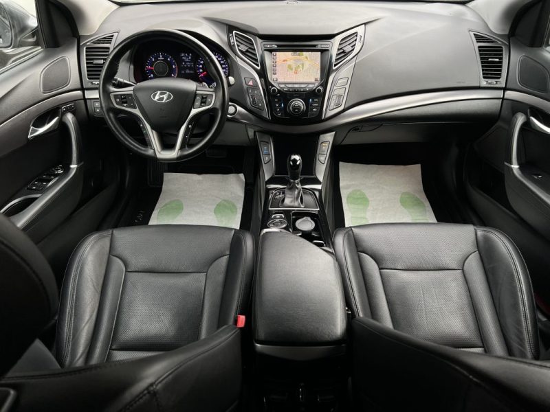 HYUNDAI I40 SW PHASE 2 CREATIVE 1.7 CRDI 141 Cv BOITE AUTO CUIR TOIT OUVRANT GPS Etc - GARANTIE 1 AN