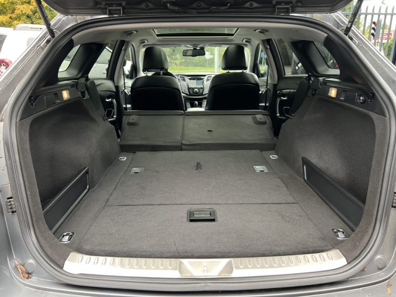 HYUNDAI I40 SW PHASE 2 CREATIVE 1.7 CRDI 141 Cv BOITE AUTO CUIR TOIT OUVRANT GPS Etc - GARANTIE 1 AN