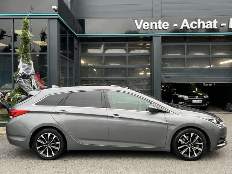 HYUNDAI I40 SW PHASE 2 CREATIVE 1.7 CRDI 141 Cv BOITE AUTO CUIR TOIT OUVRANT GPS Etc - GARANTIE 1 AN