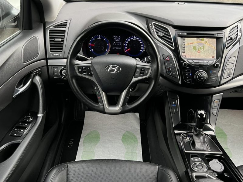 HYUNDAI I40 SW PHASE 2 CREATIVE 1.7 CRDI 141 Cv BOITE AUTO CUIR TOIT OUVRANT GPS Etc - GARANTIE 1 AN