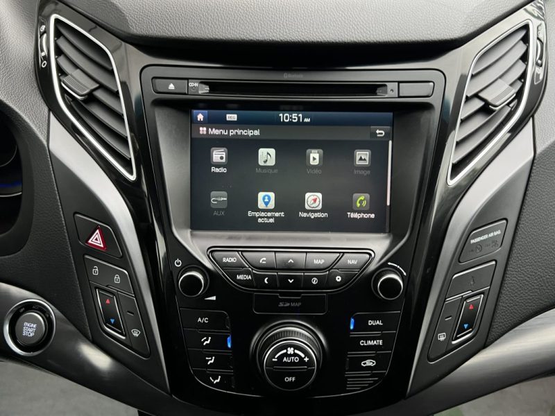 HYUNDAI I40 SW PHASE 2 CREATIVE 1.7 CRDI 141 Cv BOITE AUTO CUIR TOIT OUVRANT GPS Etc - GARANTIE 1 AN