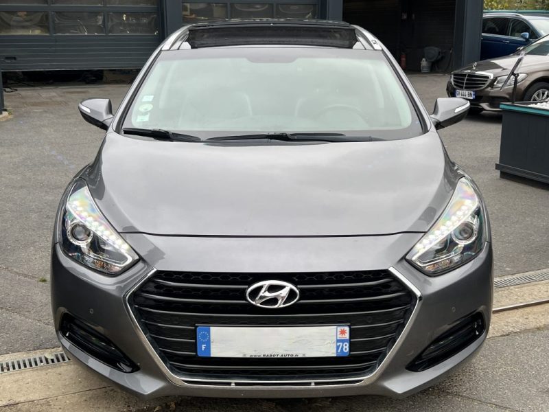HYUNDAI I40 SW PHASE 2 CREATIVE 1.7 CRDI 141 Cv BOITE AUTO CUIR TOIT OUVRANT GPS Etc - GARANTIE 1 AN