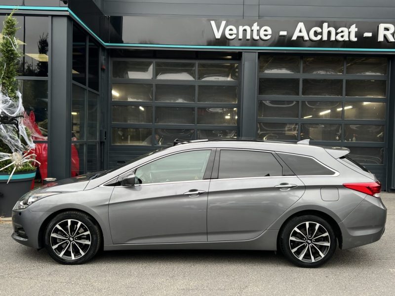 HYUNDAI I40 SW PHASE 2 CREATIVE 1.7 CRDI 141 Cv BOITE AUTO CUIR TOIT OUVRANT GPS Etc - GARANTIE 1 AN