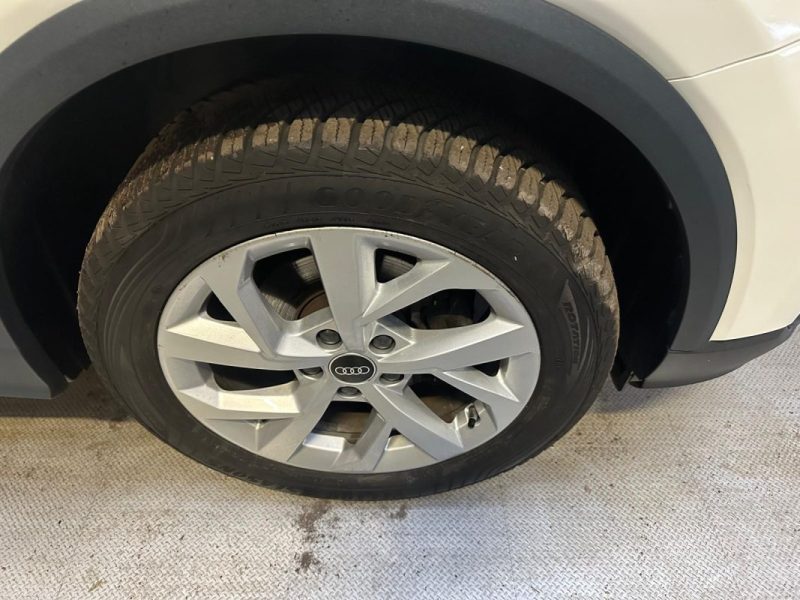 AUDI Q2 30 TFS Design NAVI LED PARKING AV AR