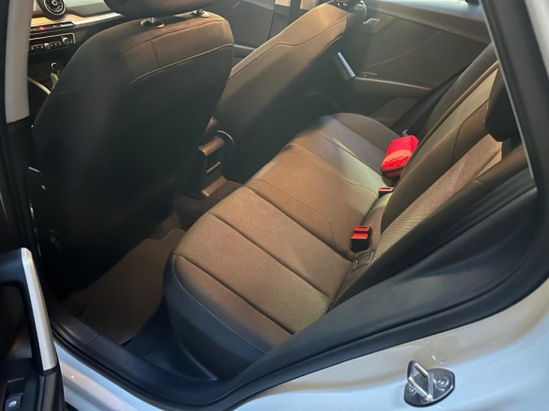 AUDI Q2 30 TFS Design NAVI LED PARKING AV AR