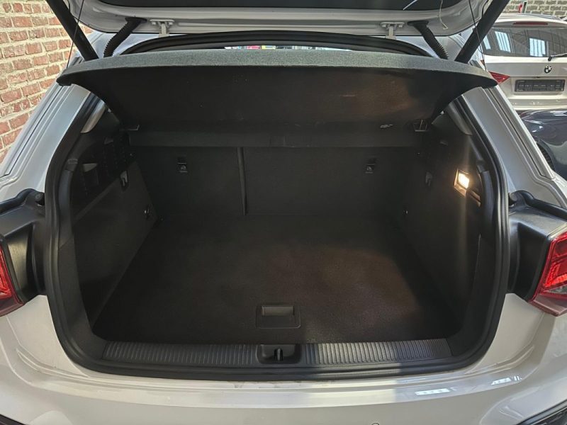 AUDI Q2 30 TFS Design NAVI LED PARKING AV AR