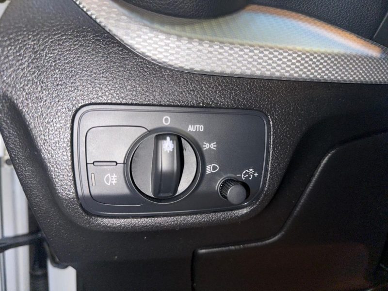 AUDI Q2 30 TFS Design NAVI LED PARKING AV AR