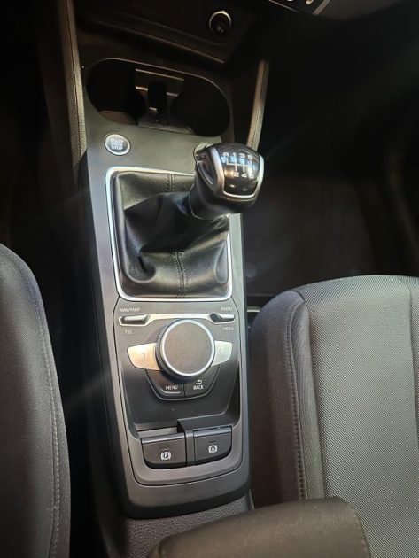 AUDI Q2 30 TFS Design NAVI LED PARKING AV AR