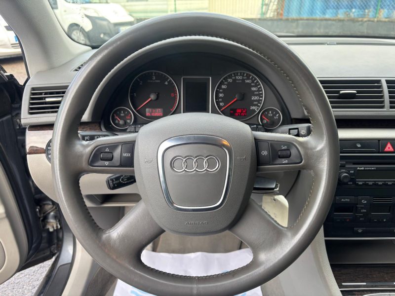 AUDI A4 2.0 TDI 140CH AMBIENTE 2006