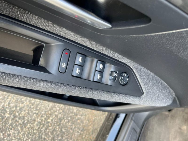 Peugeot 3008 II 1.5 Bluehdi 130ch Active Business