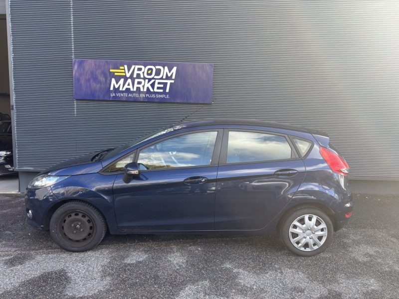 FORD FIESTA 1.4 16V 82CH TITANIUM 5P 2011- 4 PNEUS NEUFS - ENTRETIEN RECENT