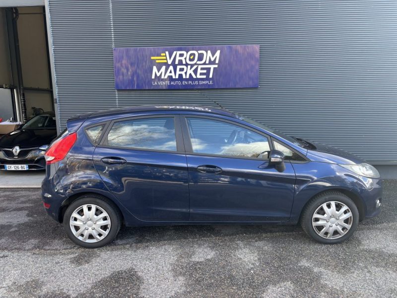 FORD FIESTA 1.4 16V 82CH TITANIUM 5P 2011- 4 PNEUS NEUFS - ENTRETIEN RECENT