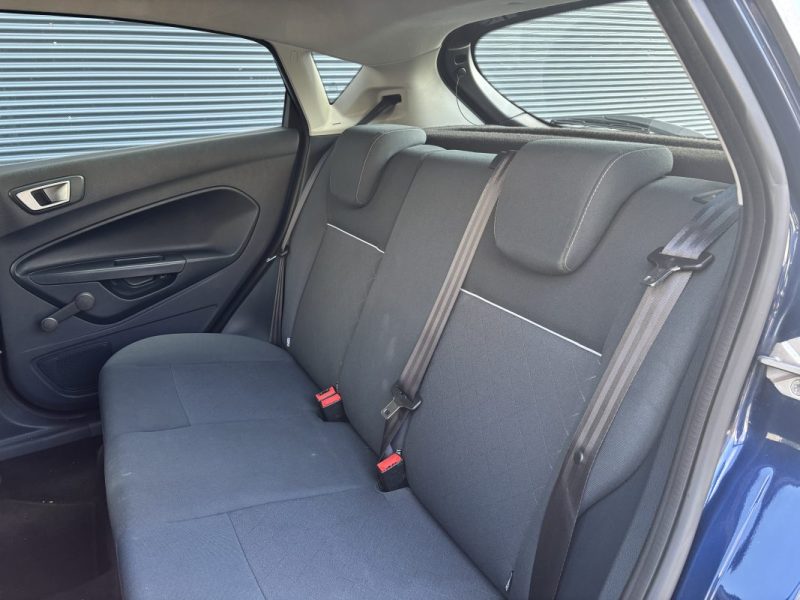 FORD FIESTA 1.4 16V 82CH TITANIUM 5P 2011- 4 PNEUS NEUFS - ENTRETIEN RECENT