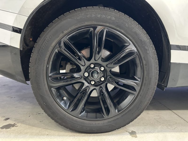 LAND ROVER RANGE ROVER VELAR 2.0 TD4 180ch R-DYNAMIC - TOIT OUVRANT / CAMERA 