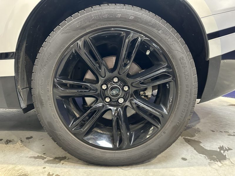 LAND ROVER RANGE ROVER VELAR 2.0 TD4 180ch R-DYNAMIC - TOIT OUVRANT / CAMERA 