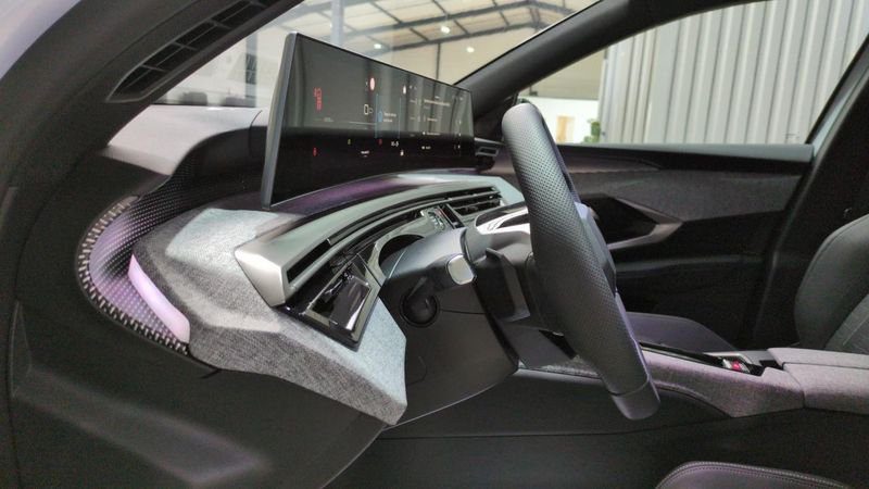 Peugeot 3008 nouveau Hybrid 145 e-dcs6 gt