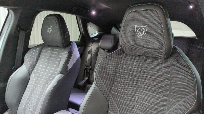 Peugeot 3008 nouveau Hybrid 145 e-dcs6 gt