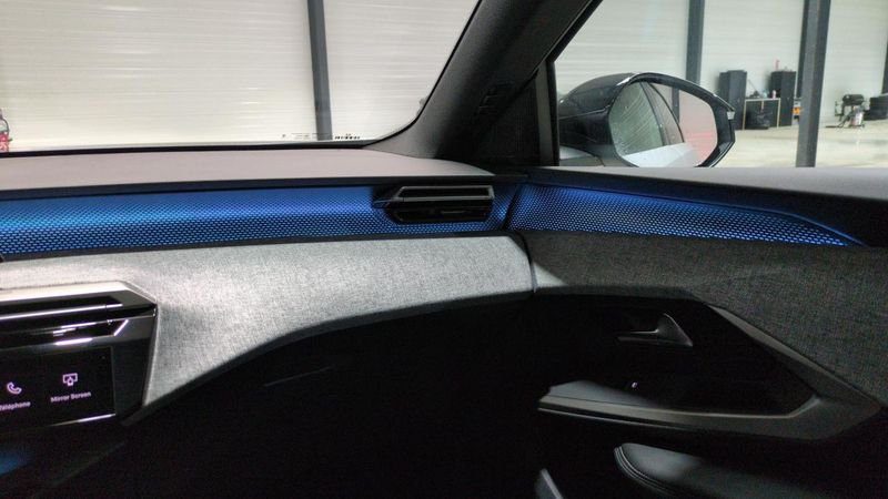 Peugeot 3008 nouveau Hybrid 145 e-dcs6 gt