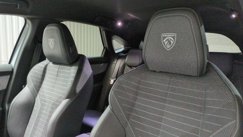 Peugeot 3008 nouveau Hybrid 145 e-dcs6 gt