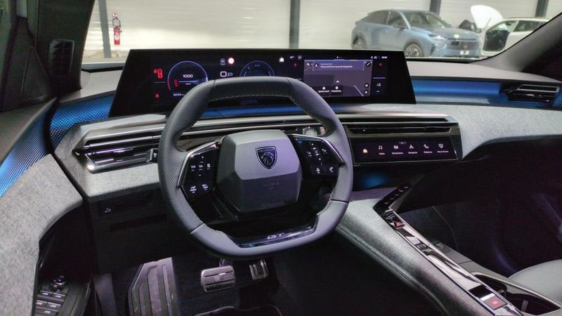 Peugeot 3008 nouveau Hybrid 145 e-dcs6 gt