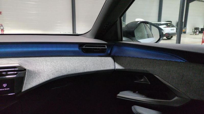 Peugeot 3008 nouveau Hybrid 145 e-dcs6 gt