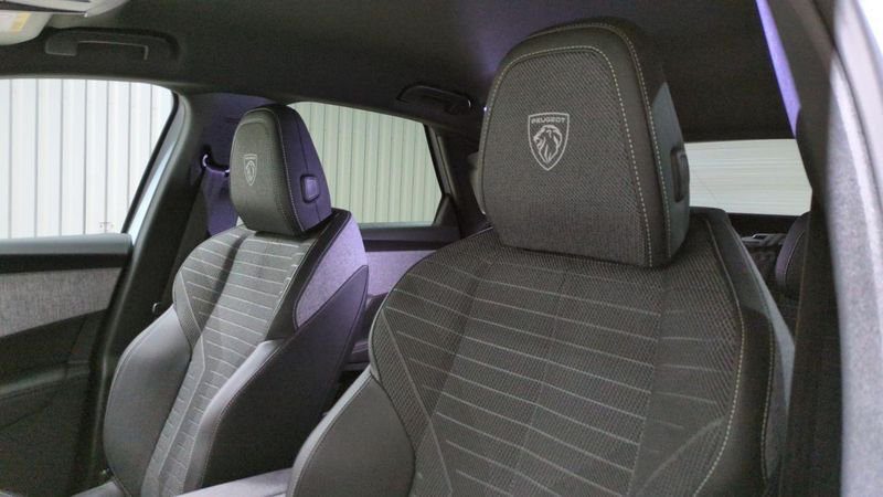 Peugeot 3008 nouveau Hybrid 145 e-dcs6 gt