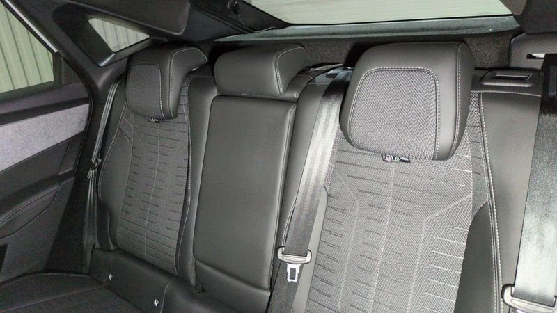 Peugeot 3008 nouveau Hybrid 145 e-dcs6 gt