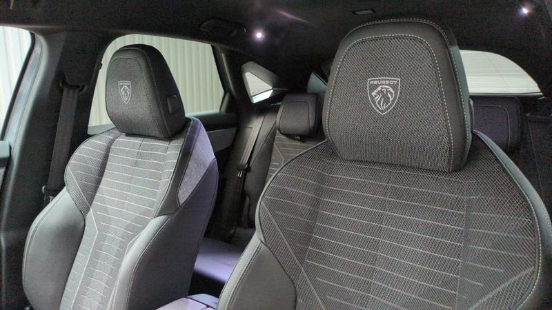 Peugeot 3008 nouveau Hybrid 145 e-dcs6 gt