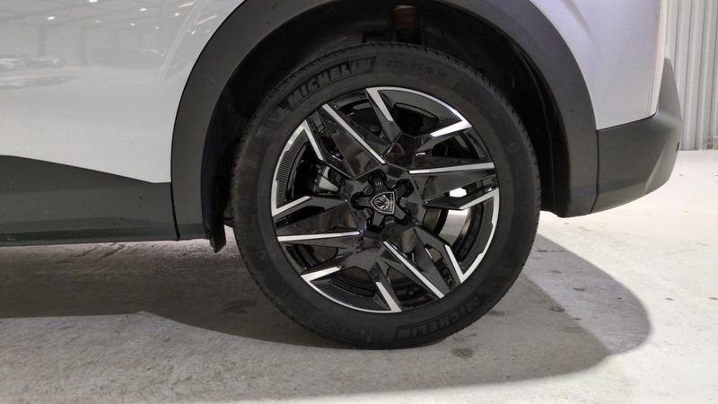 Peugeot 3008 nouveau Hybrid 145 e-dcs6 gt