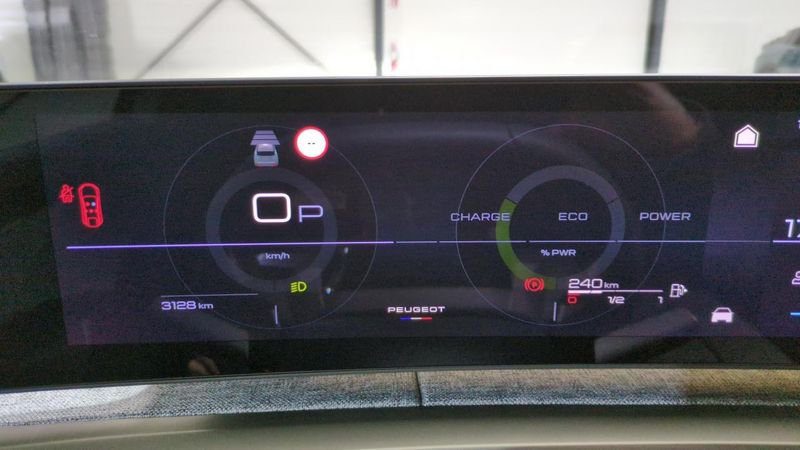 Peugeot 3008 nouveau Hybrid 145 e-dcs6 gt